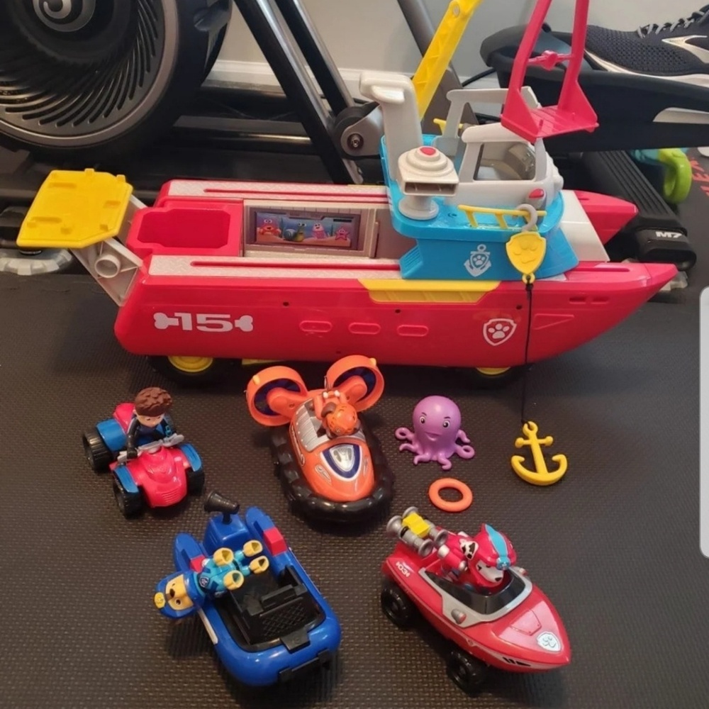 Paw Patrol Boat and Accessories